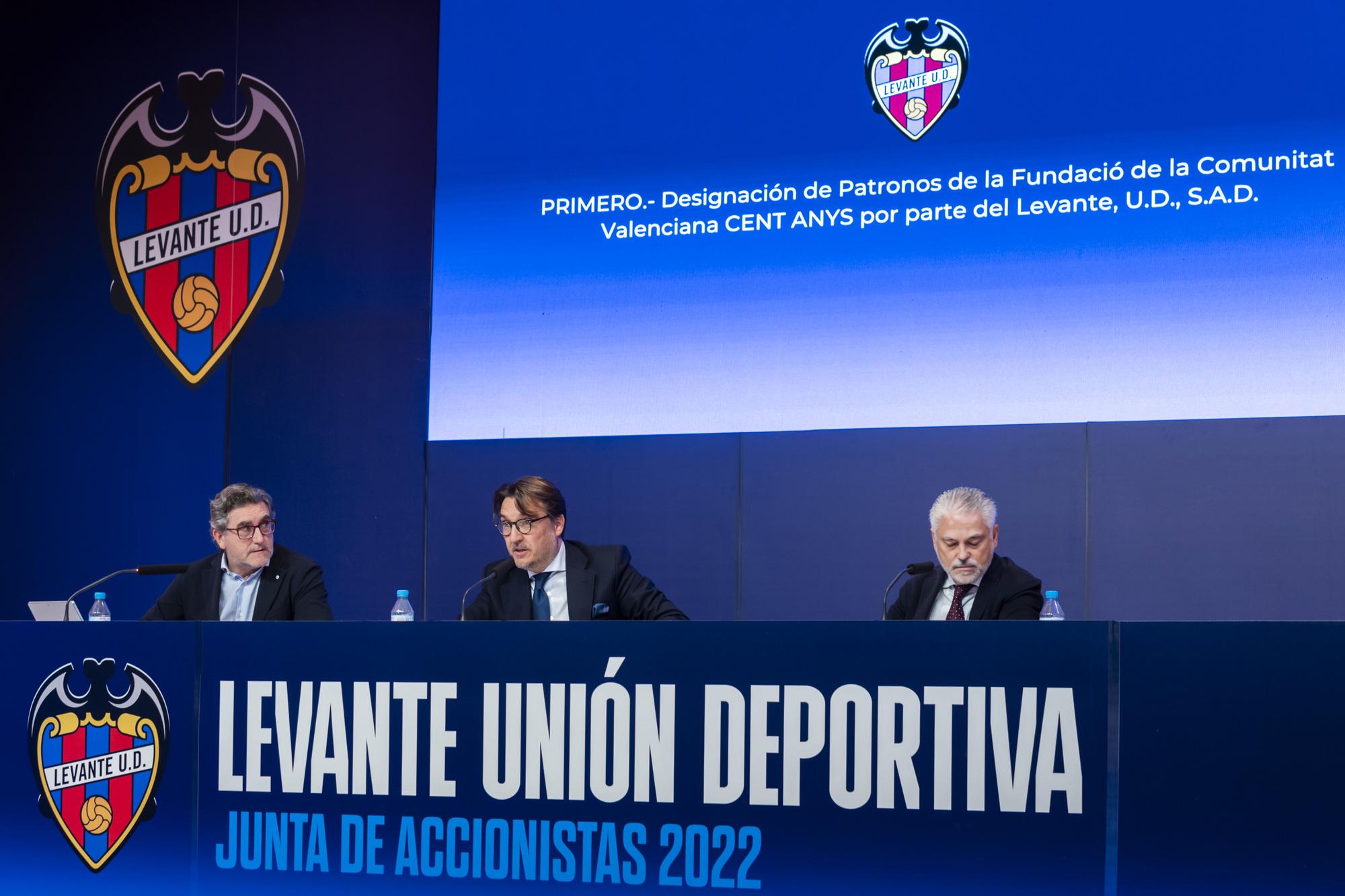 La Junta General de Accionistas del Levante UD, en imágenes