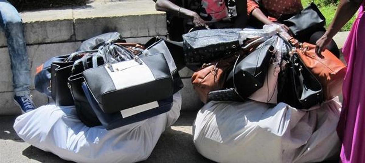 Manteros piden registrar 'Top Manta'.