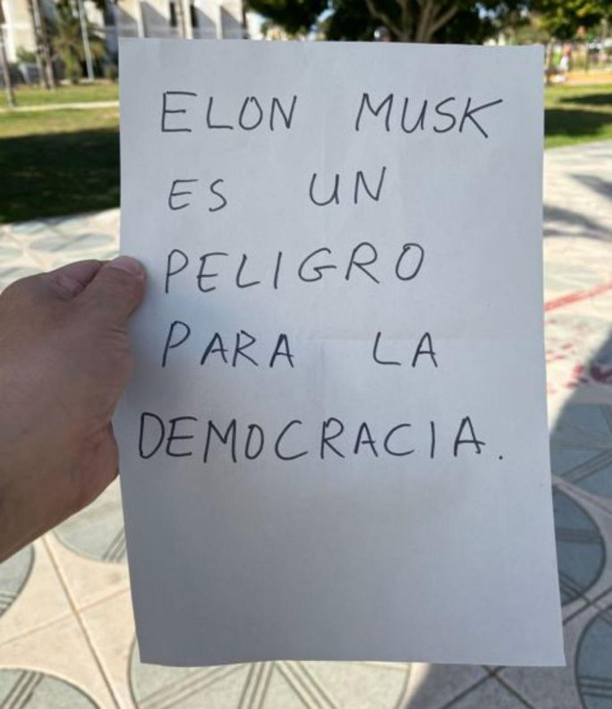 Mensaje en un Tesla