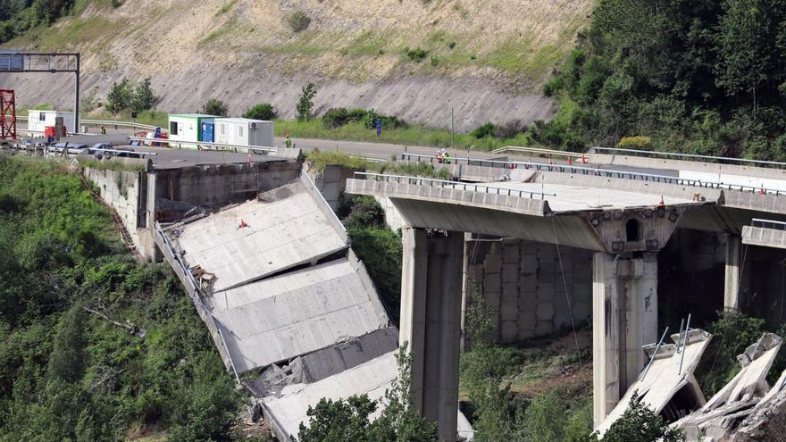 El Gobierno central promete activar alternativas al tráfico pesado tras el colapso de la A-6