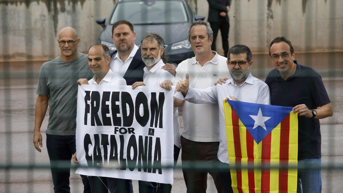 Los presos del procés, a su salida de la cárcel de Lledoners.