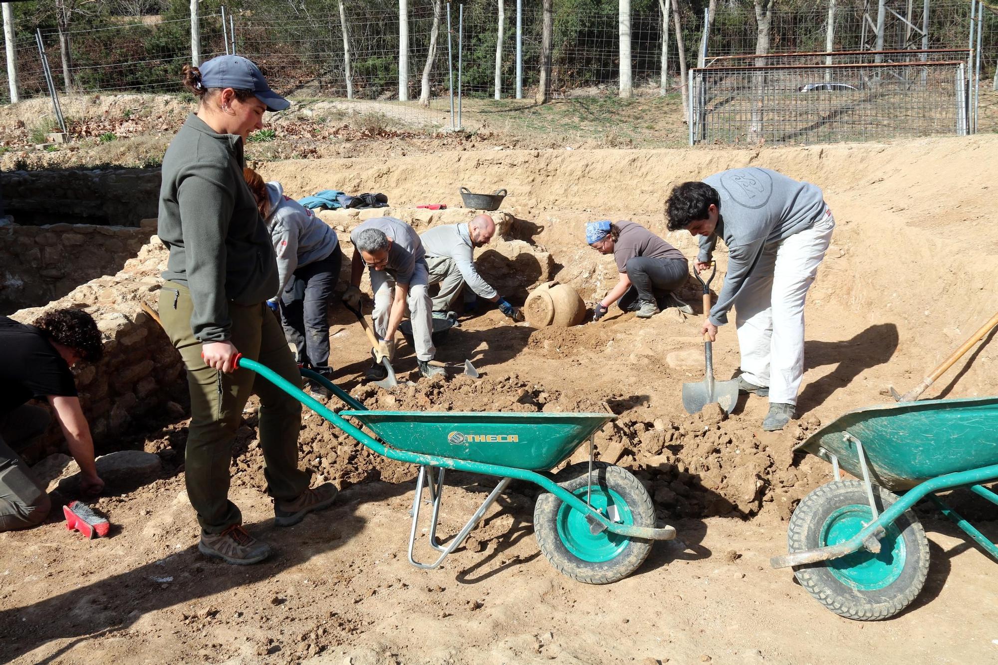 Els arqueòlegs descobreixen una zona vinculada a la producció d'oli a la vil·la romana de Sarrià de Ter