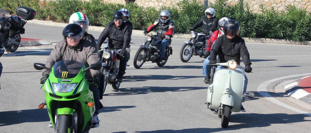 La XXI Volta de Motos Antigues de l&#039;Olleria atrae más de 200 vehículos