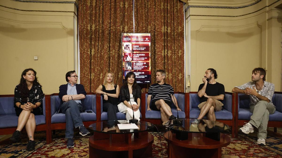 Paula Mata (actriz de "El castigo de la miseria"), Emilio Barrachina (director de "El castigo de la miseria"), Manuela Morales (directora musical de "Fiesta"), Yolanda Alonso (concejala de Cultura), Rodrigo Arribas (director de la Fundación Siglo de Oro), Diego Sancho (ayudante de producción de "Fiesta"), y Daniel López (actor de "El castigo de la miseria")