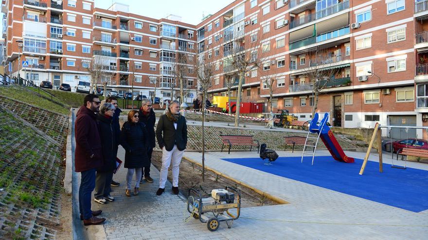 La Brigada Verde de Plasencia continúa con los talleres de eco-manualidades  para niños en el parque de Los Pinos en  - Toda la  información, noticias, eventos, turismo  en Extremadura