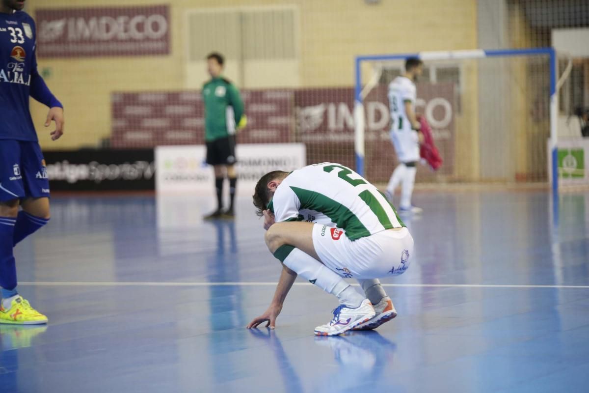 Las imágenes del partido Córdoba Patrimonio-Valdepeñas, de Fútbol Sala