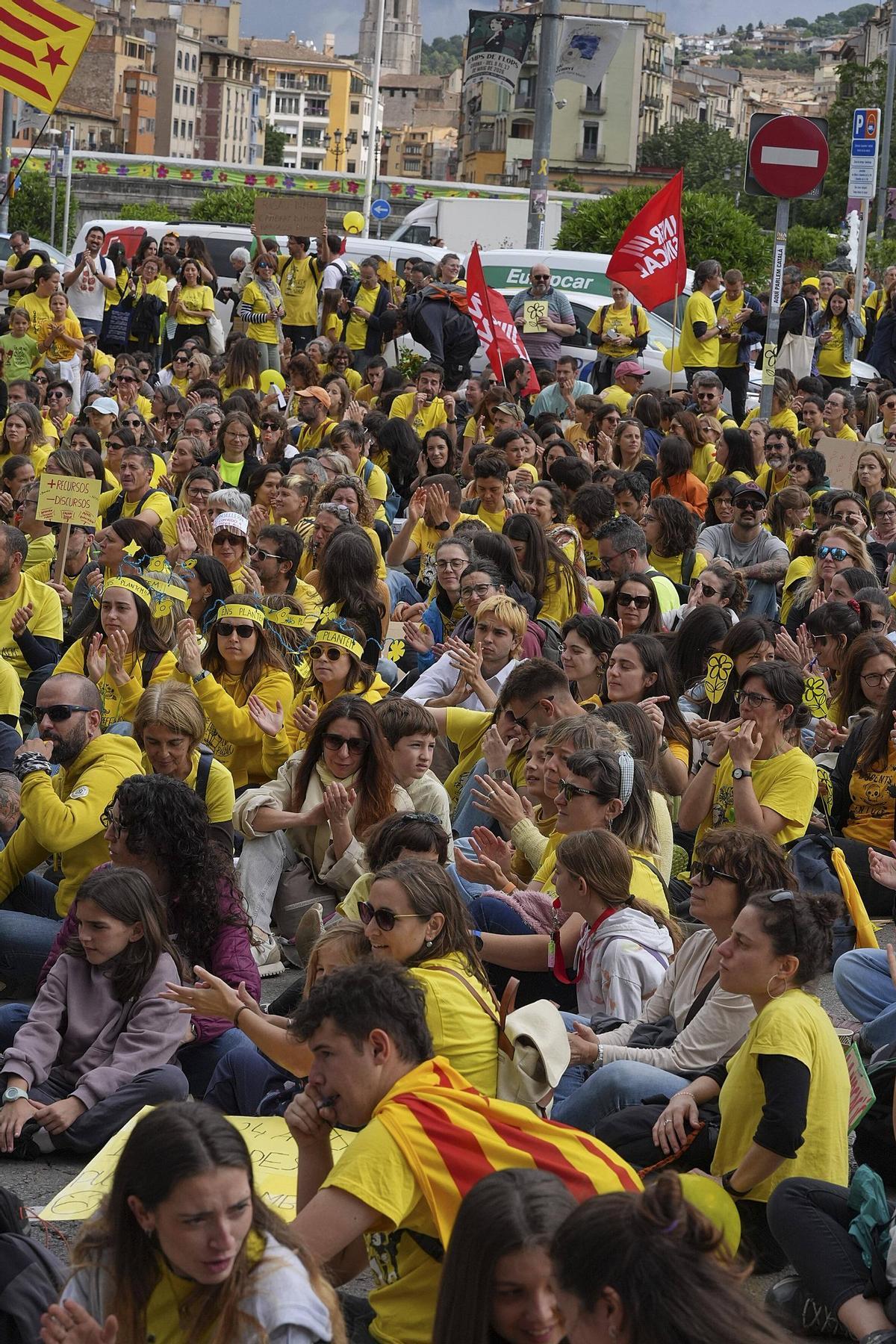 Les imatges de la protesta dels docents a la ciutat de Girona Les imatges de la protesta dels docents a la ciutat de Girona