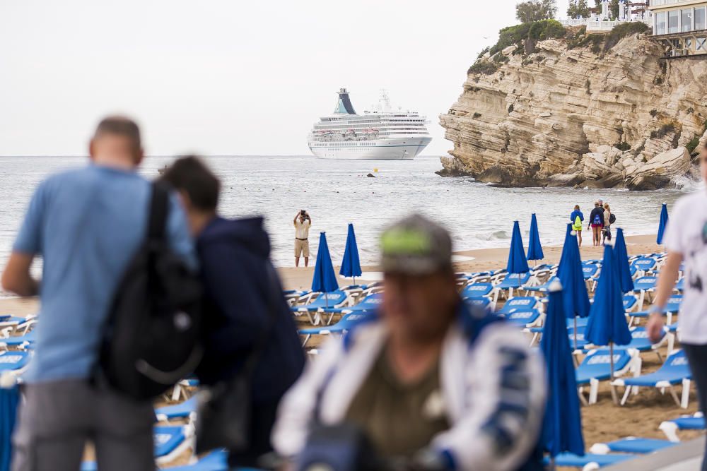 Cruceristas con acento alemán en Benidorm