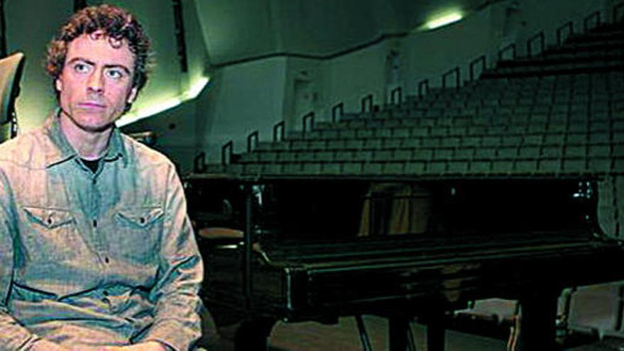 Lewis interpreta a Beethoven