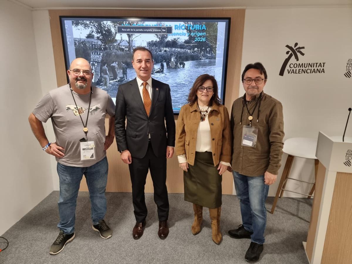 El alcalde Robert Raga y la concejala de Patrimonio y Turismo, Esther Gómez, han presentado los actos de la 7ª Ofrenda al río Túria.