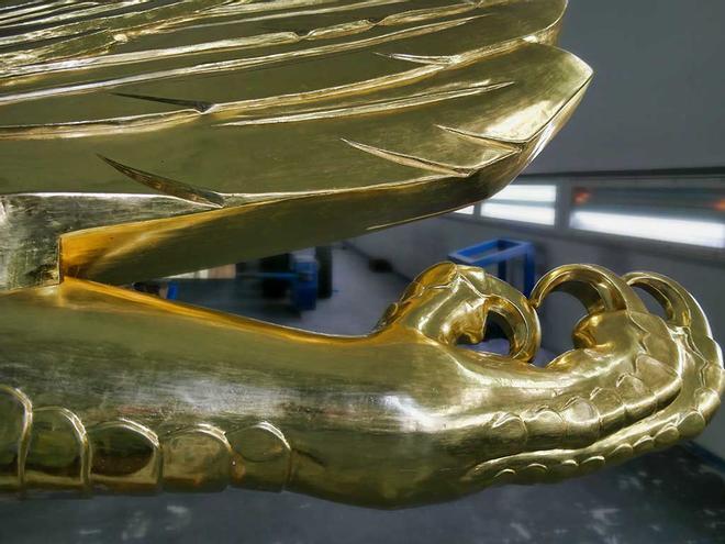 Así se hizo el águila de oro del Sea Cloud Spirit