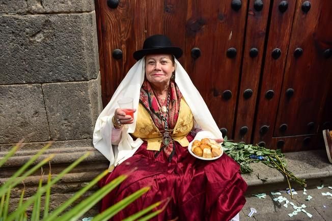 Procesion y Romeria por las Fiestas de las ...