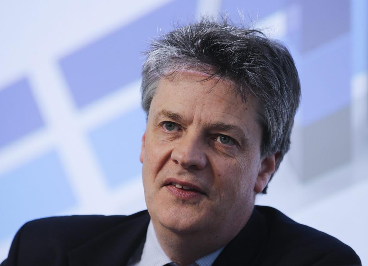 BRU14. Brussels (Belgium), 27/04/2015.- (FILE) A file picture dated 27 April 2015 shows European Commissioner in charge of financial Stability, Financial Services and Capital Markets Union, Lord Jonathan Hill during a conference by European Central Bank (ECB) and EU commission on ’European Financial Integration and Stability’, in Brussels, Belgium. UK’s European Commissioner Lord Hill has resigned, media reported on 25 June 2016. The resignation comes one day after the outcome of the referendum on the British EU membership. By a slim margin, 51.9 percent voted in favor of leaving the European Union. (Bruselas, Bélgica) EFE/EPA/OLIVIER HOSLET BRU14. Brussels (Belgium), 27/04/2015.- (FILE) A file picture dated 27 April 2015 shows European Commissioner in charge of financial Stability, Financial Services and Capital Markets Union, Lord Jonathan Hill during a conference by European Central Bank (ECB) and EU commission on ’European Financial Integration and Stability’, in Brussels, Belgium. UK’s European Commissioner Lord Hill has resigned, media reported on 25 June 2016. The resignation comes one day after the outcome of the referendum on the British EU membership. By a slim margin, 51.9 percent voted in favor of leaving the European Union. (Bruselas, Bélgica) EFE/EPA/OLIVIER HOSLET