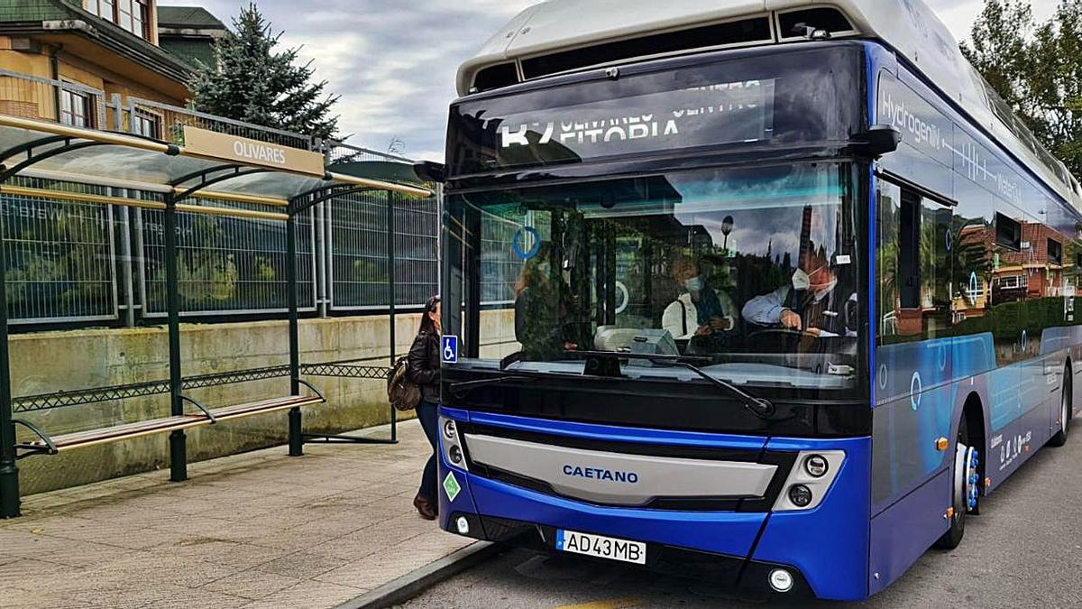 Empieza a funcionar en la línea B el bus de hidrógeno