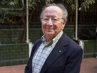 Joan Francesc Mira rep el Premi Roís de Corella 2026 a Gandia per la seua destacada trajectòria literària