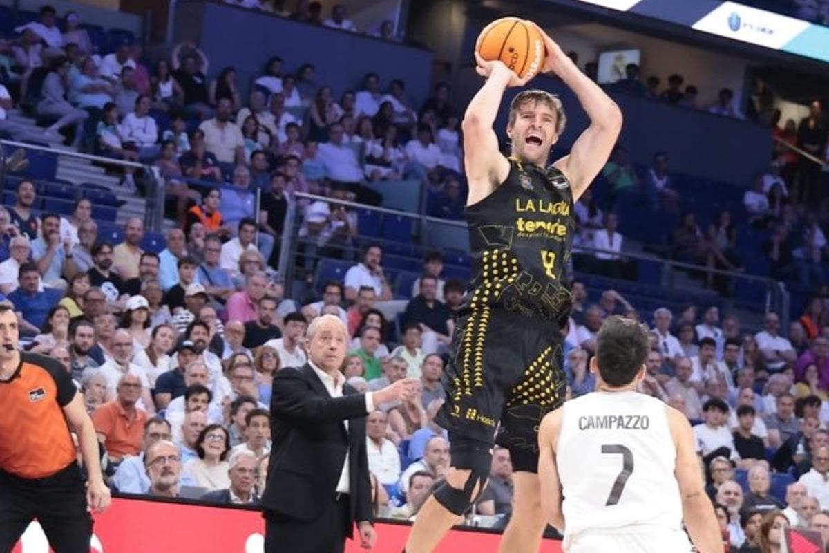 Doornekamp anotó un triple clave en los instantes finales y junto a Jaime Fernández fue clave para el triunfo