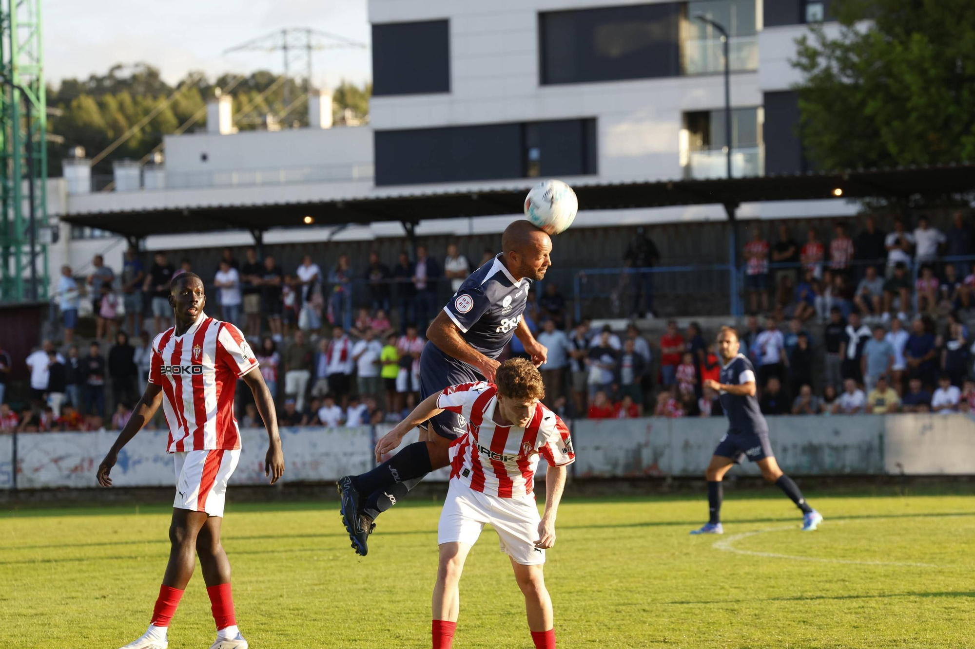 EN IMÁGENES: así fue el choque entre el Sporting y el Marino de Luanco
