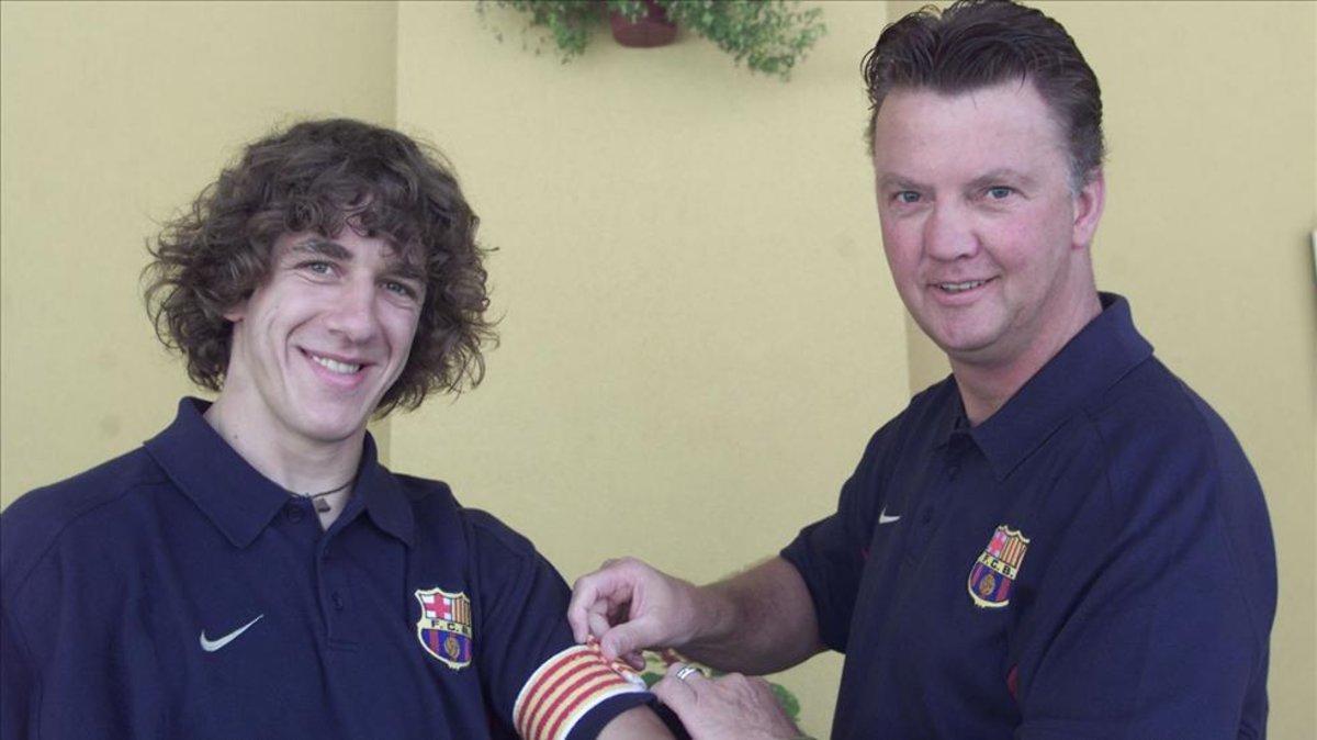 Van Gaal fue el artífice del debut de una leyenda azulgrana como Carles Puyol