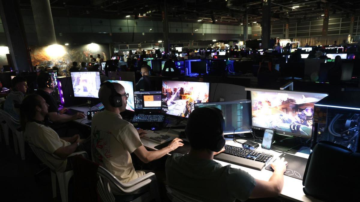 La AVIV busca consolidar la industria del videojuego en València