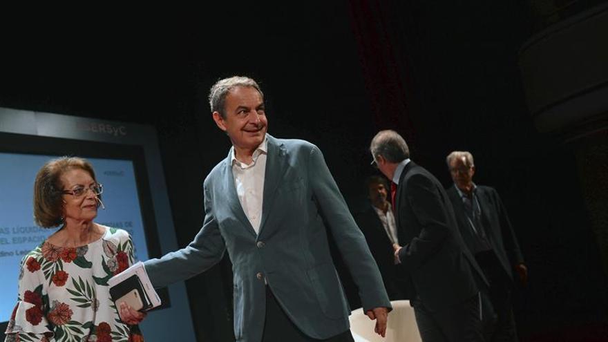 Zapatero pide &quot;acabar con el mito de las bondades de un referéndum que busca dividir&quot;