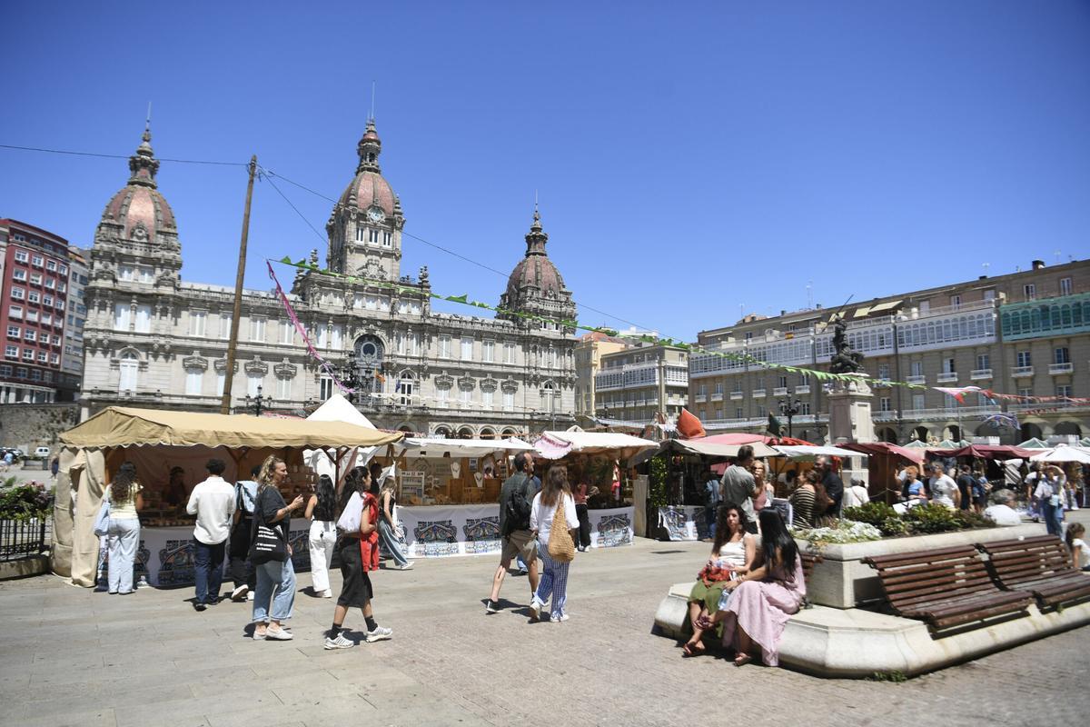 Cientos de personas volvieron a recorrer las calles de la Ciudad Vieja para disfrutar de un evento ya consolidado en el calendario veraniego coruñés.