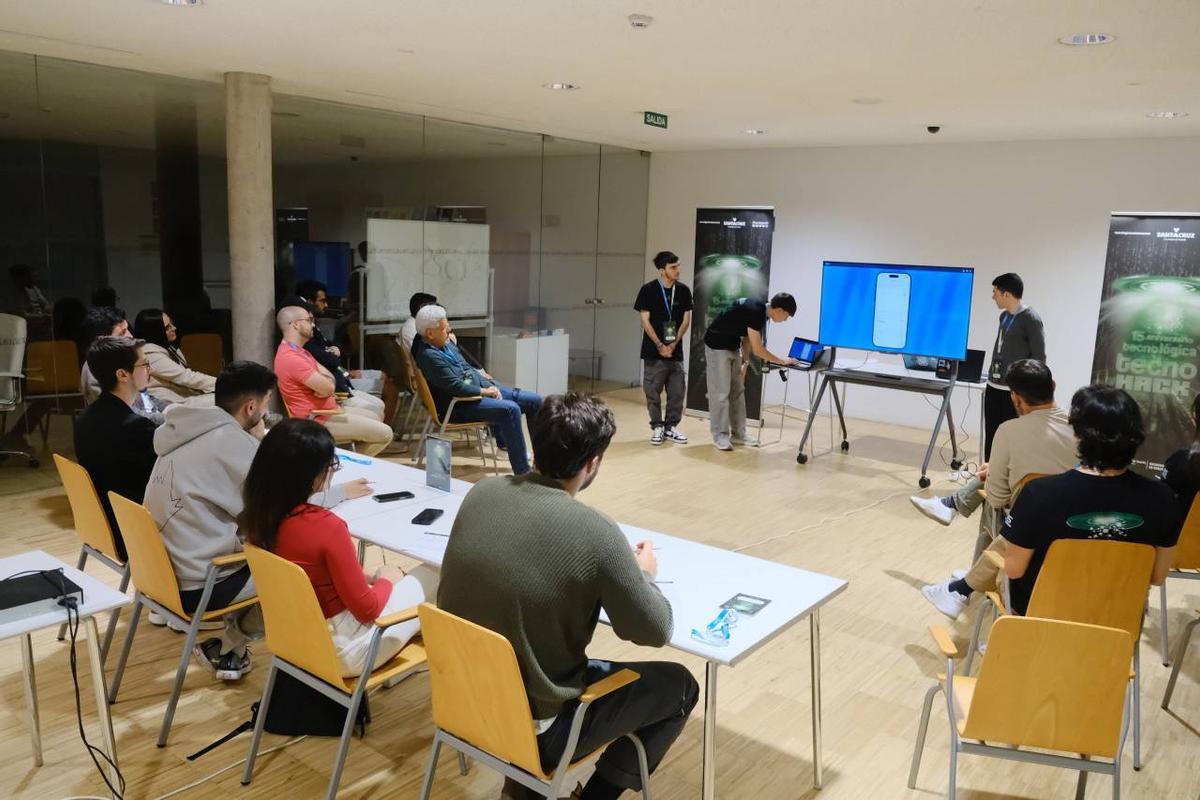 La innovación encontró su espacio en TecnoHack, donde equipos multidisciplinares trabajaron con datos abiertos.