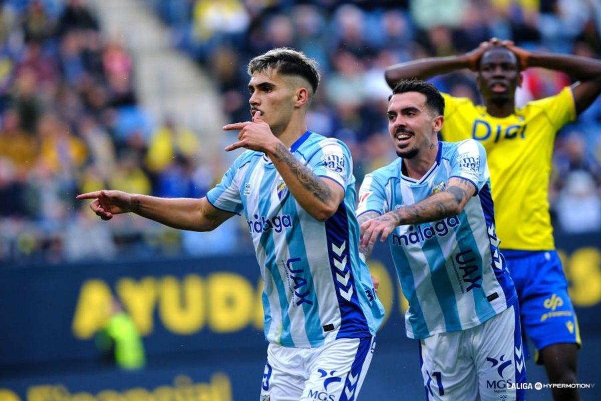 Chupe celebra uno de sus goles contra el Cádiz.