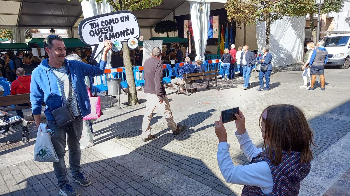 Cangas de Onís, a tope con el certamen quesero