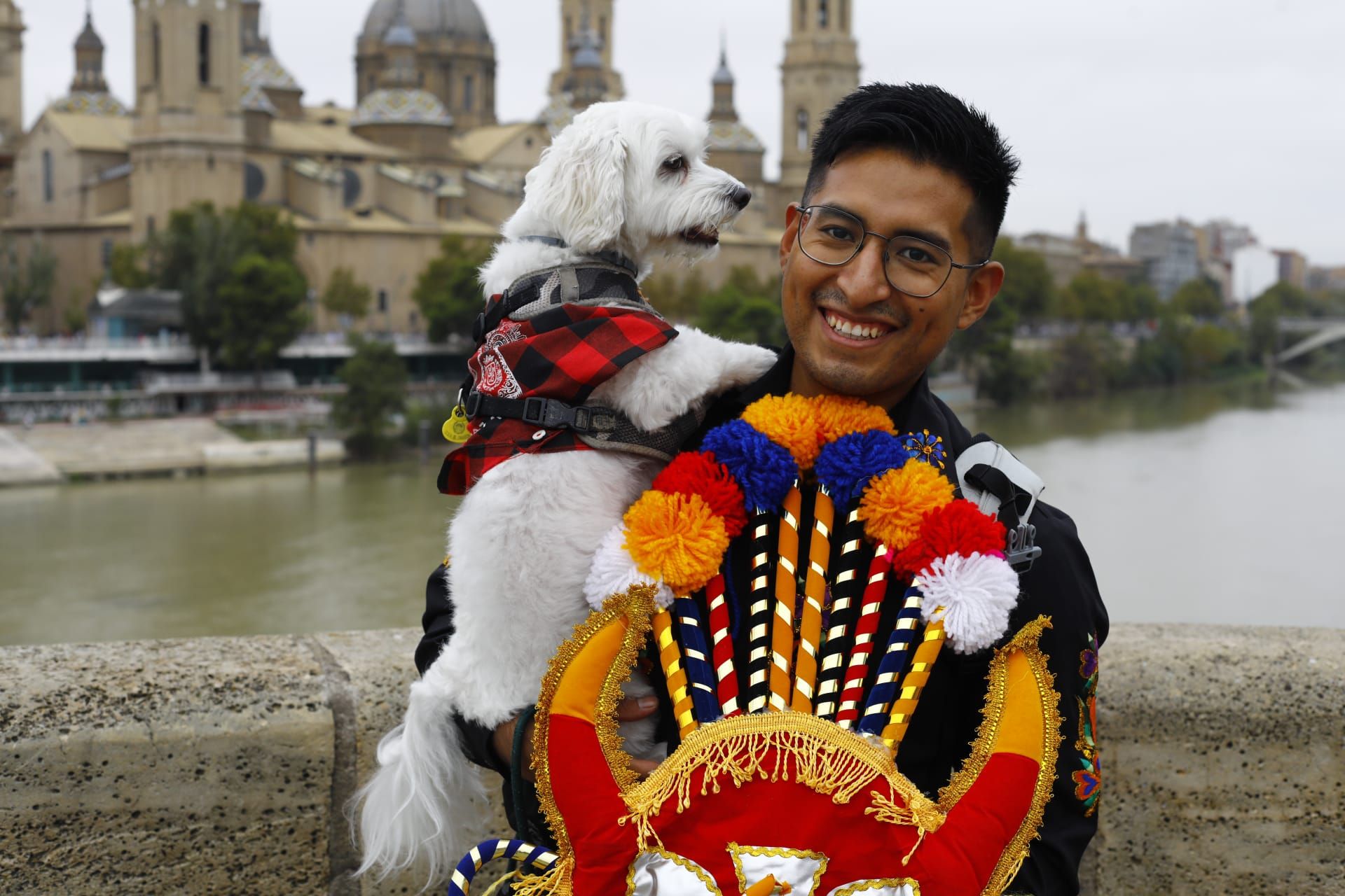 En imágenes | La Ofrenda de Flores a la Virgen del Pilar 2023 (I)