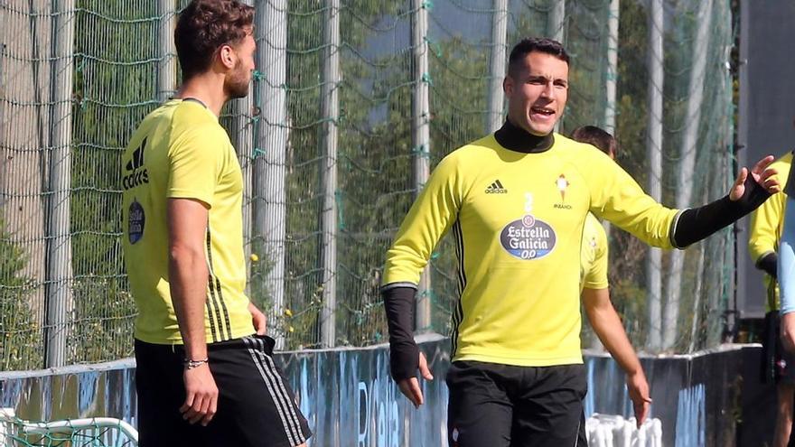 Hugo Mallo y Sergi Gómez, en un entrenamiento de la pasada temporada. // M. G. Brea