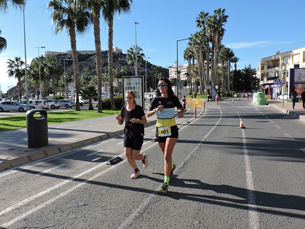 Estos todas las imágenes de la Media Maratón de Águilas