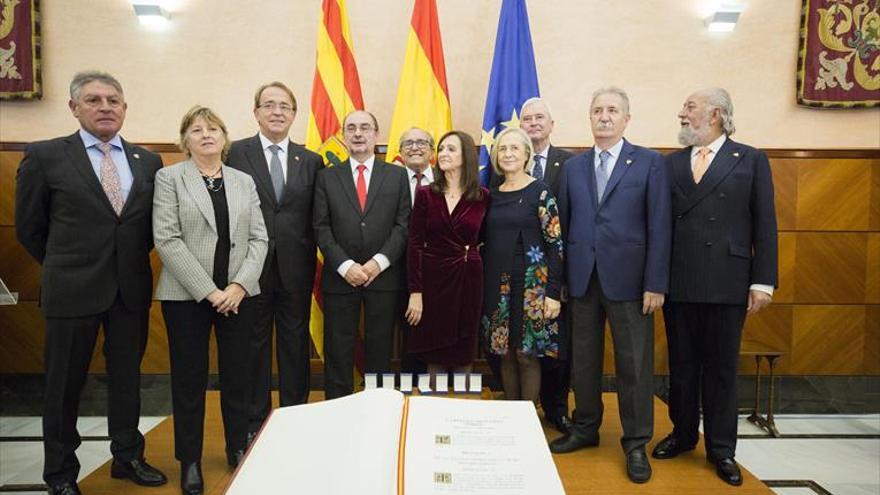 La delegada del Gobierno apela al espíritu del 78 para afrontar los retos del futuro