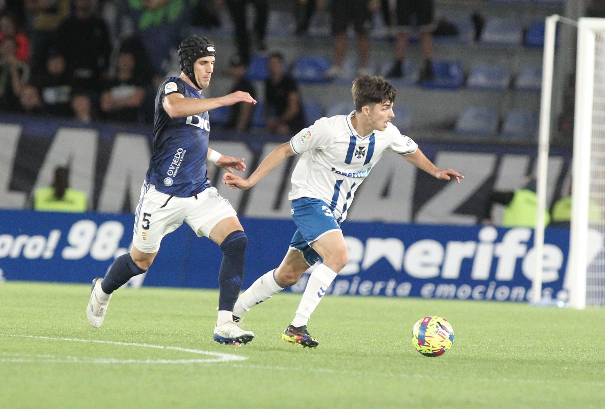 En imágenes: así fue el Tenerife-Real Oviedo disputado en el Heliodoro