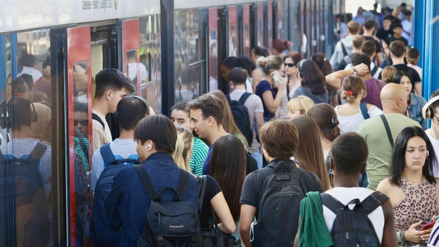 FGV trabaja en reforzar las frecuencias pero advierte que precisará de más personal y trenes
