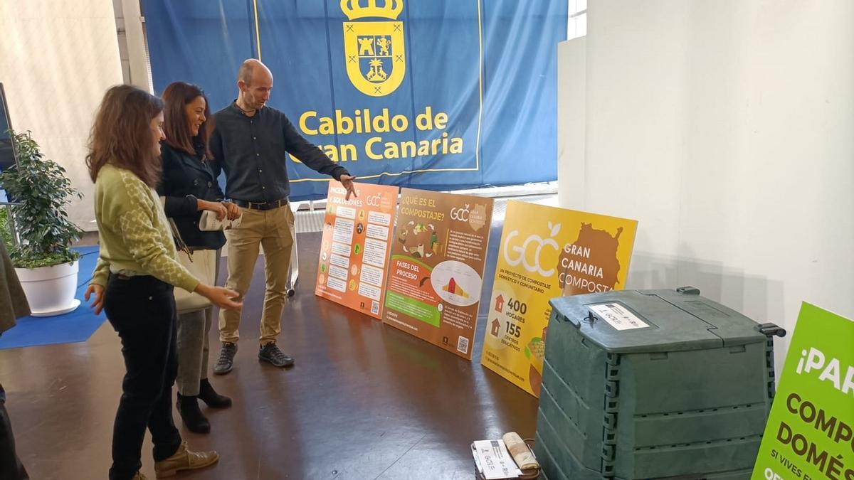Imagen de la concejala de Medio Ambiente del Ayuntamiento de La Aldea, Naira Navarro, en el acto de la campaña 'Gran Canaria Composta' del Cabildo de Gran Canaria.