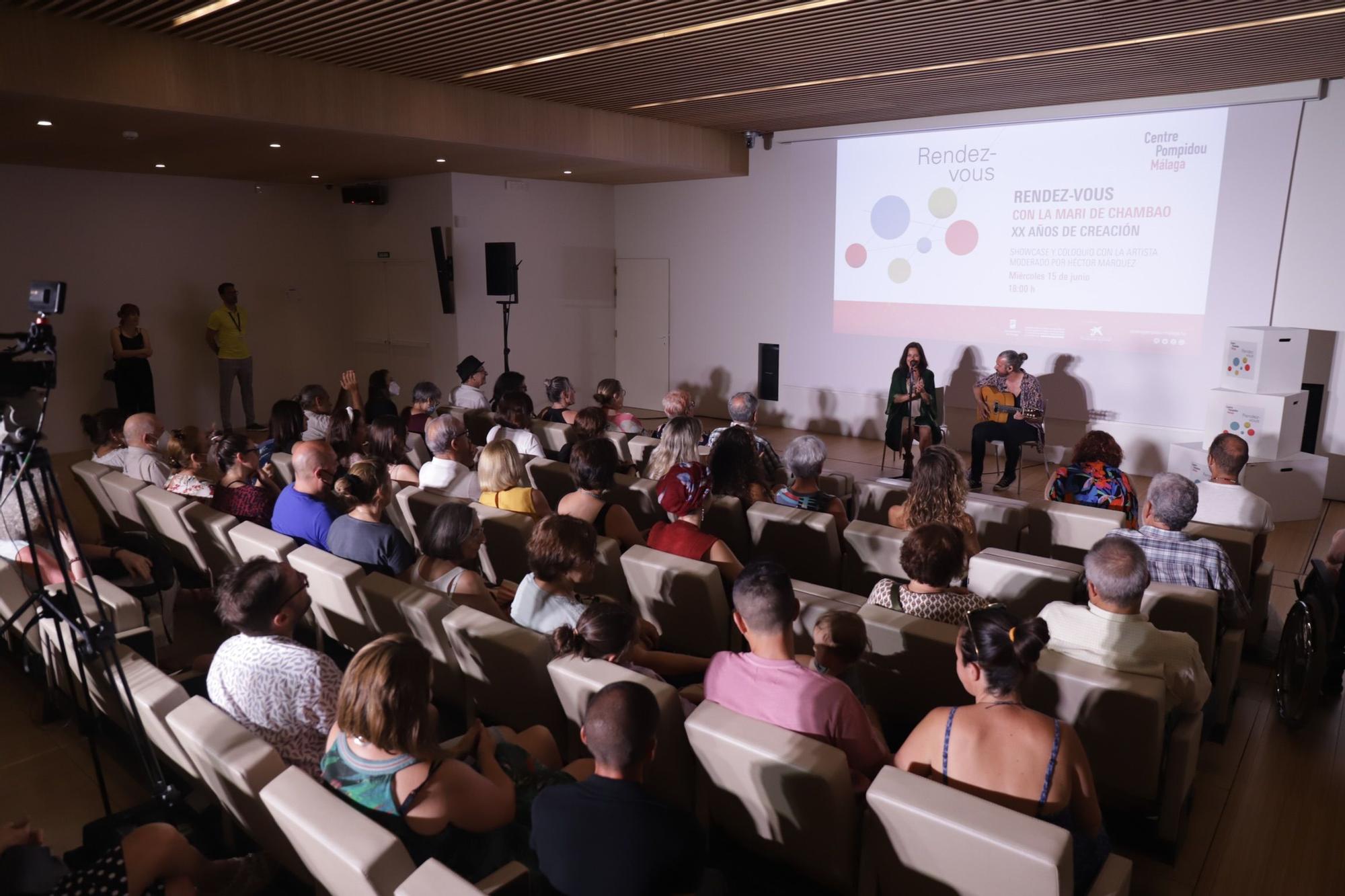 Showcase de La Mari en el Centre Pompidou