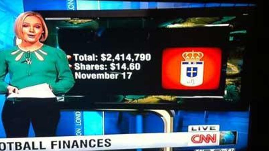 Una presentadora de la CNN, informando sobre el Real Oviedo.