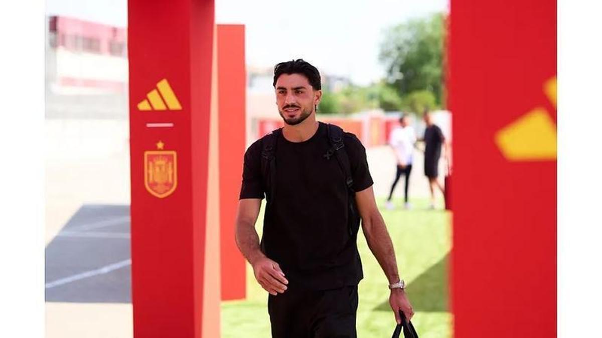 Leo Román, a su llegada a Las Rozas.