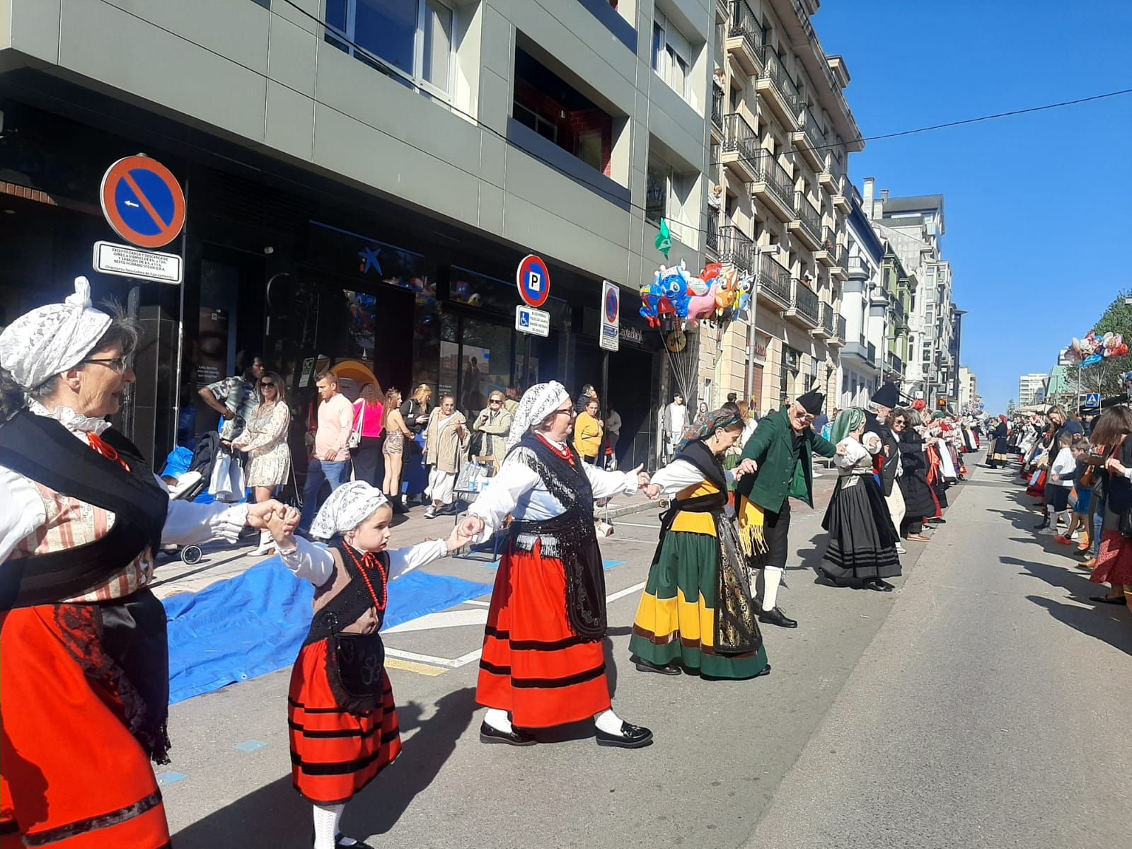 La danza prima de los Güevos Pintos, en imágenes