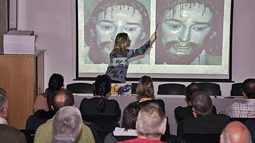 Un instante de la conferencia en la sede.