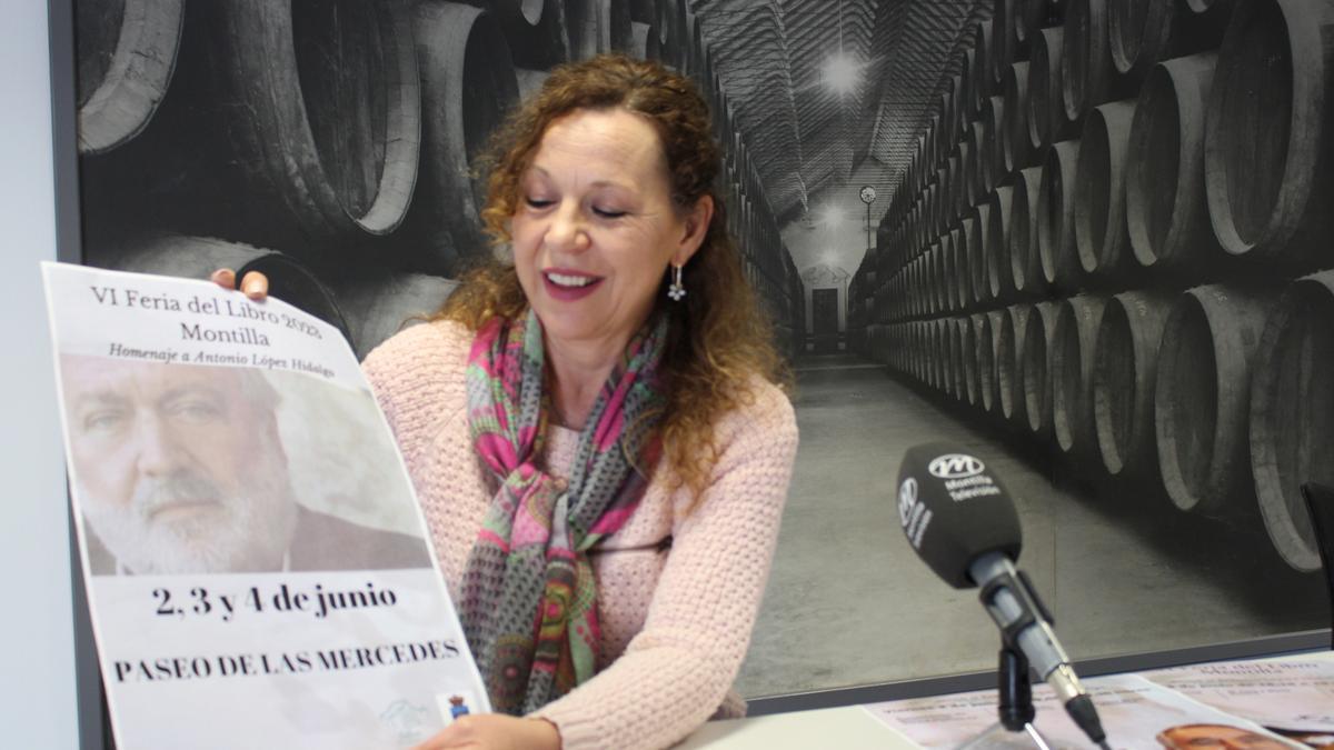 La concejala Soledad Raya presenta la feria del libro de Montilla.