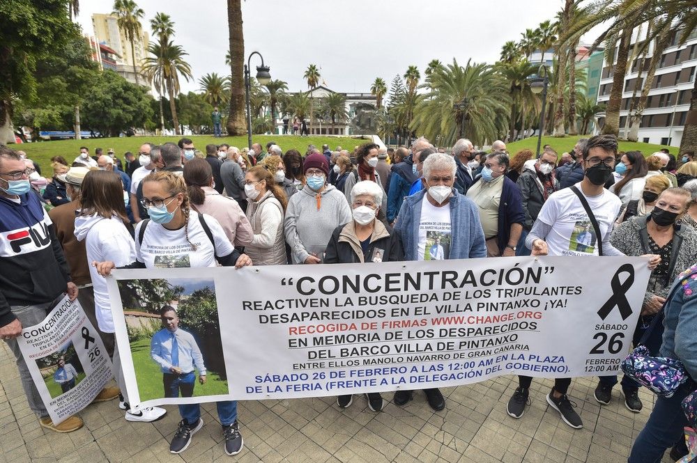 Concentración para exigir que se reanude la búsqueda de Manuel Navarro en Terranova