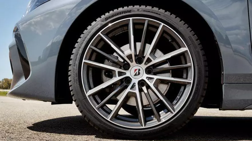 Cinco consejos para comprar bien los neumáticos de tu coche
