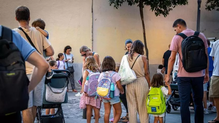 A PIE DE CALLE | LA VUELA AL COLE