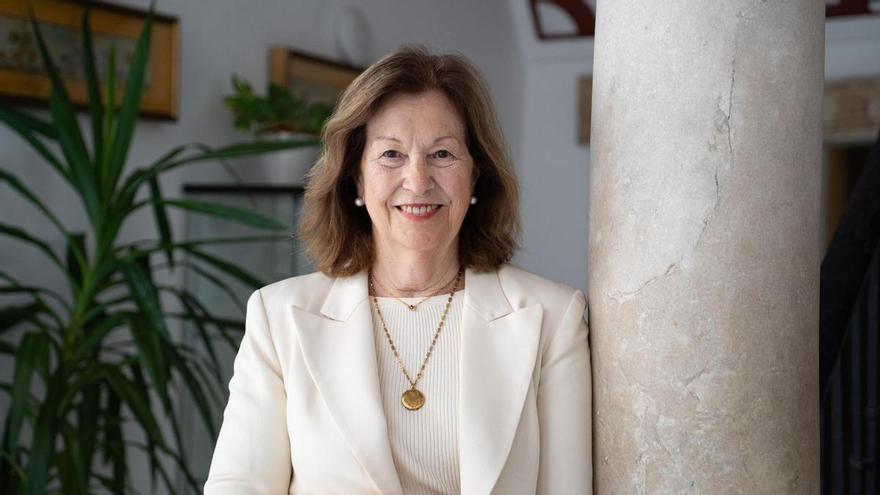 Carmen Romero: 