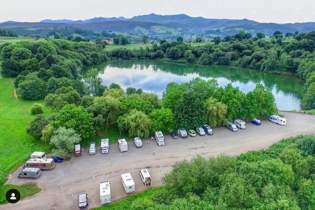 Lago Del Acebo (Cantabria) 200 menciones