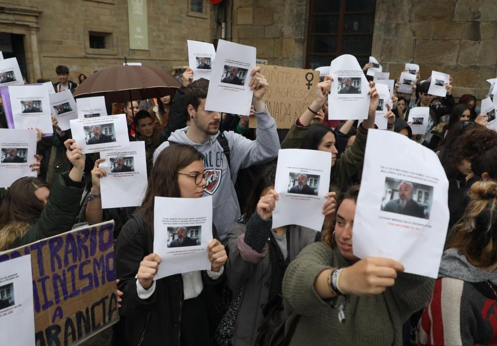 Las estudiantes irrumpieron en el Rectorado // X. Álvarez