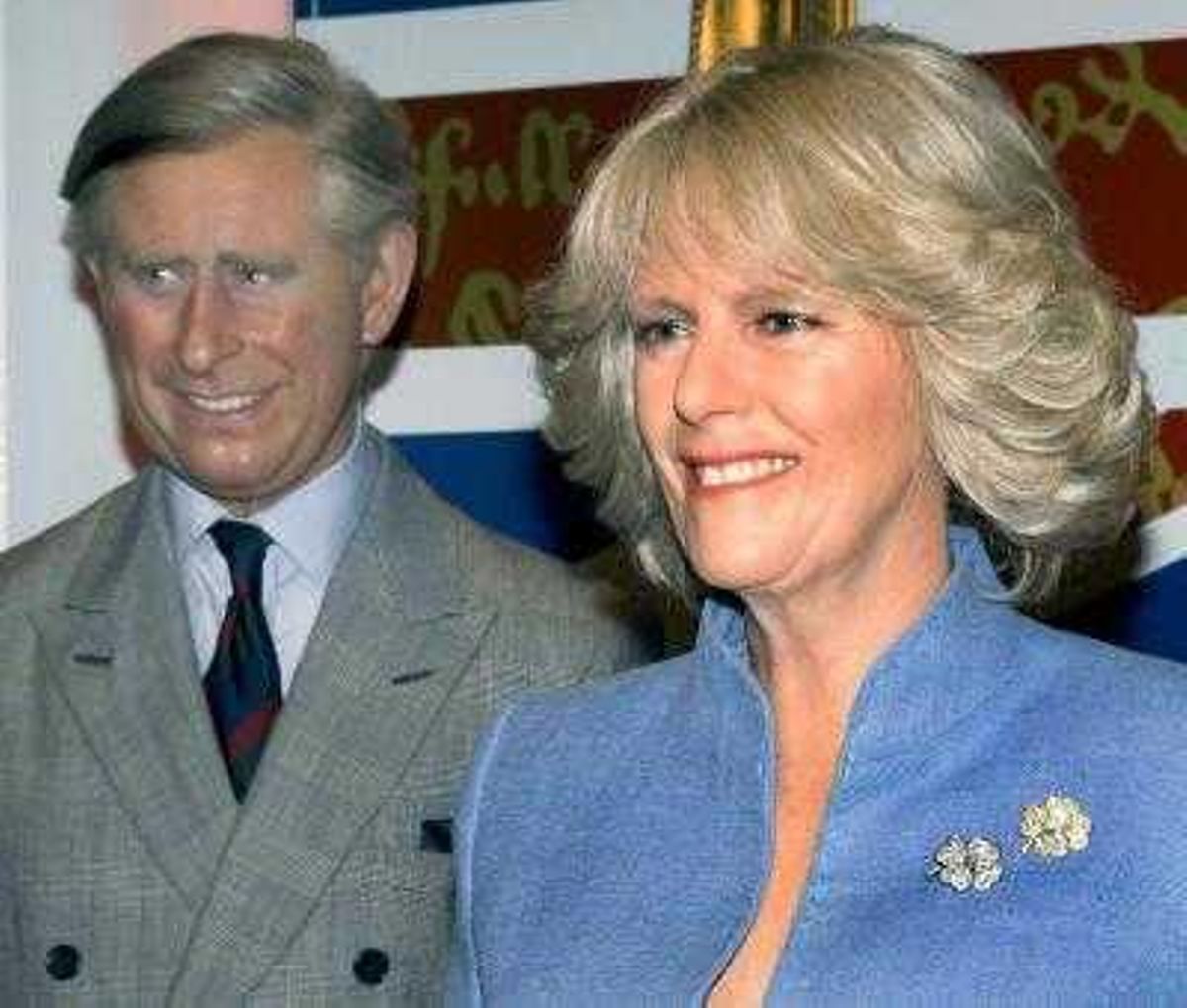 Foto cedida de la nueva estatua de cera que representa a Camila Parker-Bowles duquesa de Cornualles, que fue colocada junto a la del Príncipe Carlos, en el Museo de Madame Tussauds en Londres, Reino Unido