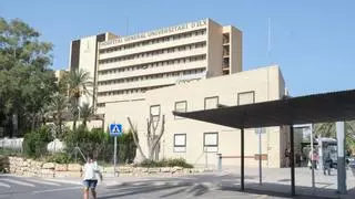 Agrede al personal sanitario del Hospital General de Elche tras acudir con una herida en la cabeza