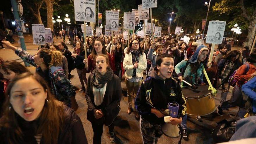 Un nuevo feminicidio indigna y moviliza a cientos de personas en Uruguay